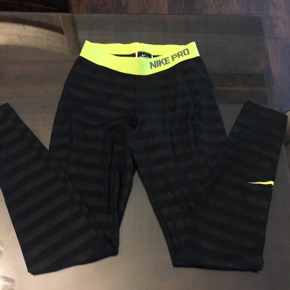 Nike pro leggings